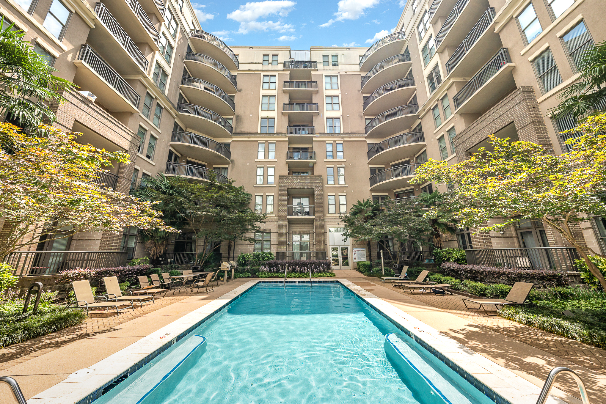 718 West Trade Street -